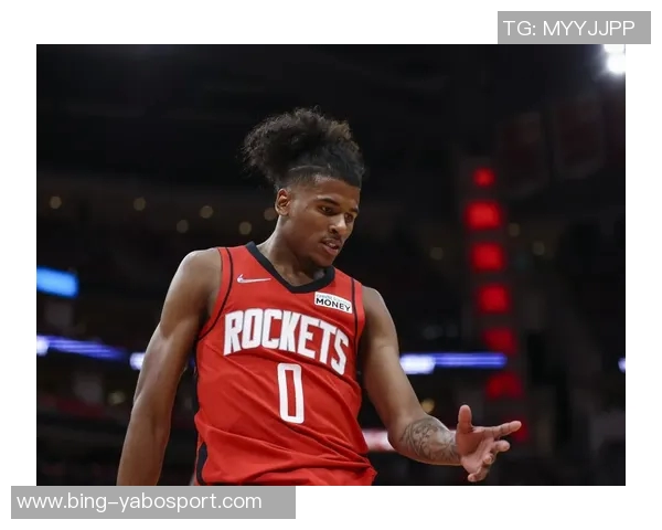 杰伦布朗状态火热14场场均326分69篮板58助攻命中率高达53